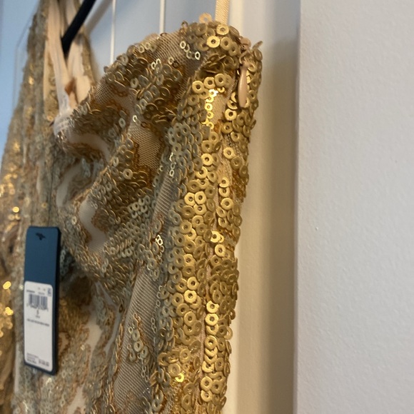 NWT size small, sequin one shoulder dress! - Picture 4 of 5